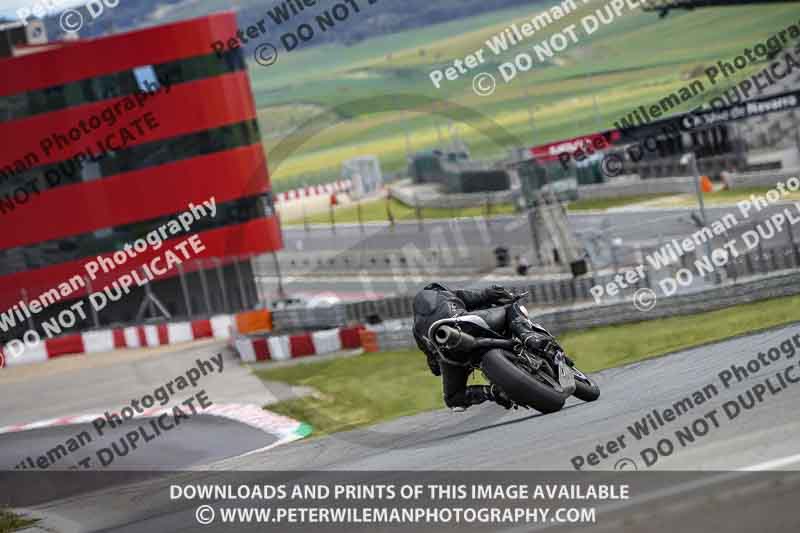 cadwell no limits trackday;cadwell park;cadwell park photographs;cadwell trackday photographs;enduro digital images;event digital images;eventdigitalimages;navarra;no limits trackdays;peter wileman photography;racing digital images;trackday digital images;trackday photos